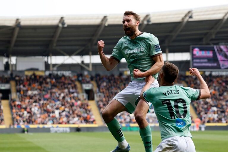 0_Derby-Countys-Nathaniel-Phillips-celebrates-after-scoring-during-the-Sky-Bet-Championship-match-at-MKM-Stadium-Hull