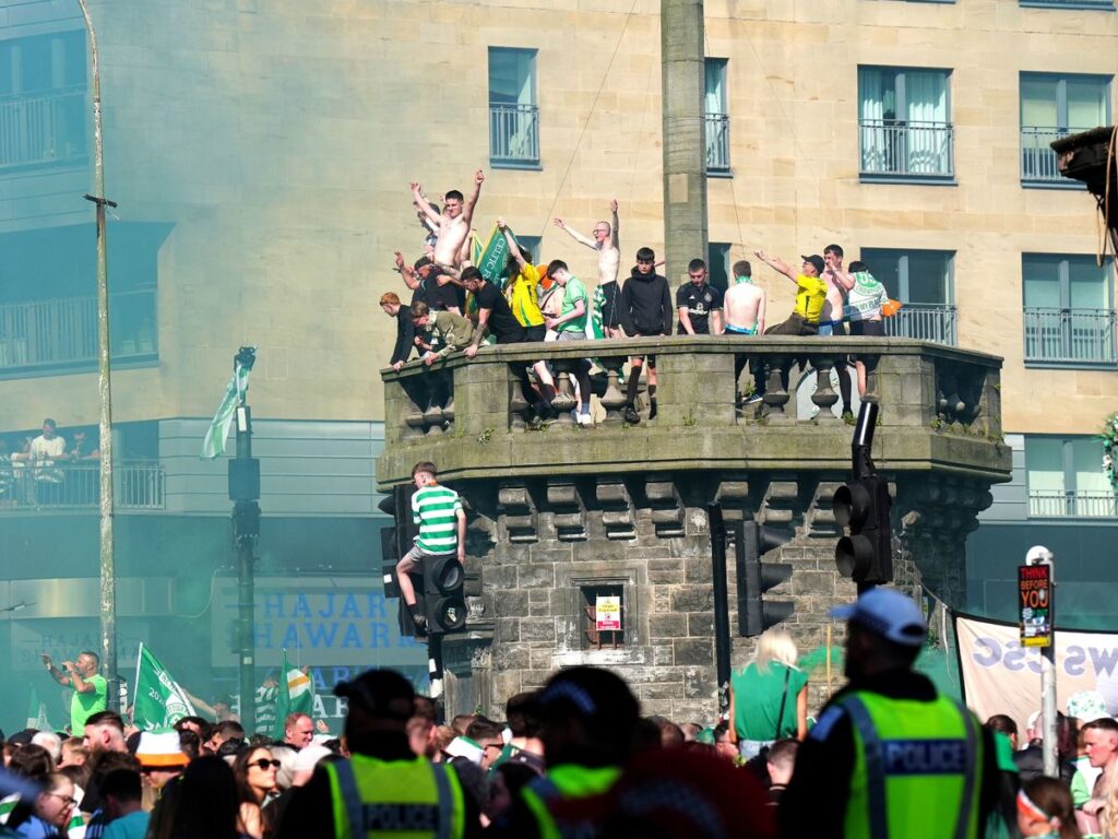1_Celtic-v-St-Mirren-William-Hill-Premiership-Celtic-Park